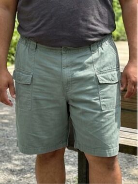Basic Editions Sage Green Cargo Shorts plus size XXL